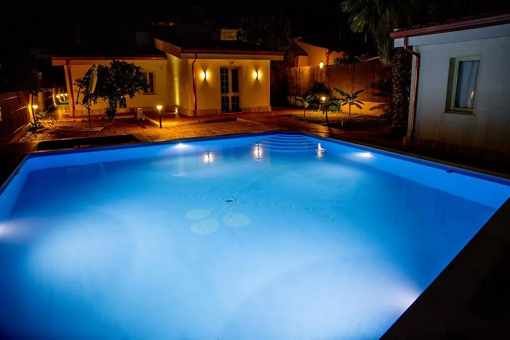 Casa Dei Carrubi Guest House Portopalo Di Capo Passero Italy