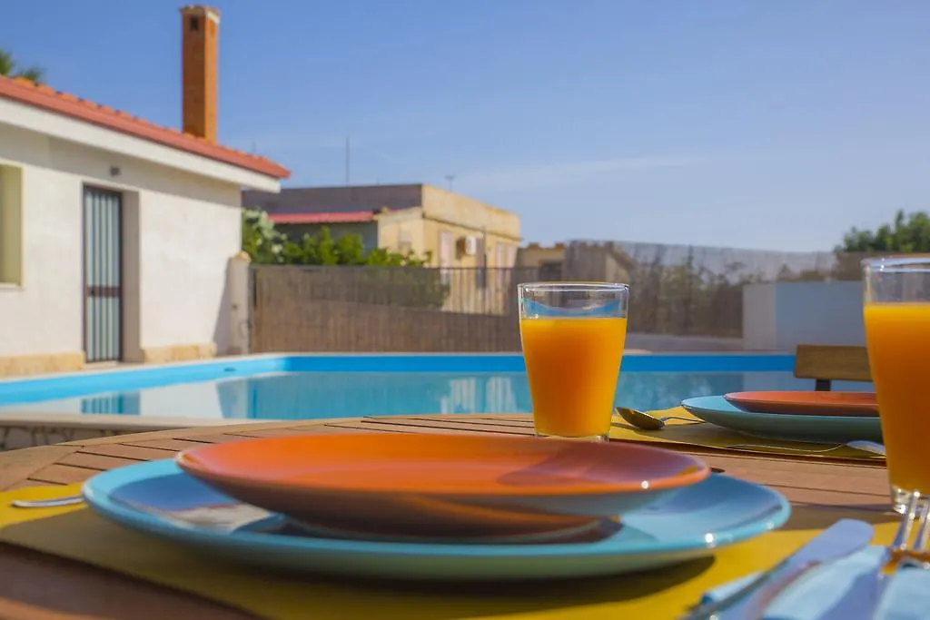 Casa Dei Carrubi Guest House Portopalo Di Capo Passero
