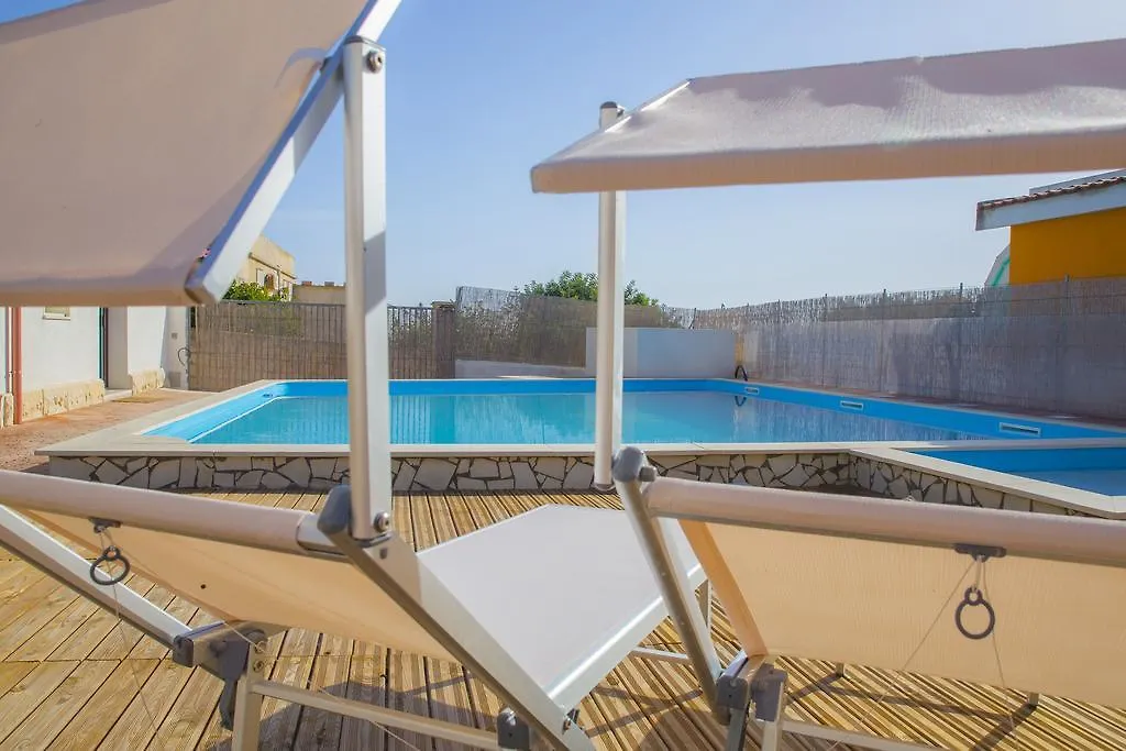 Casa Dei Carrubi Guest House Portopalo Di Capo Passero