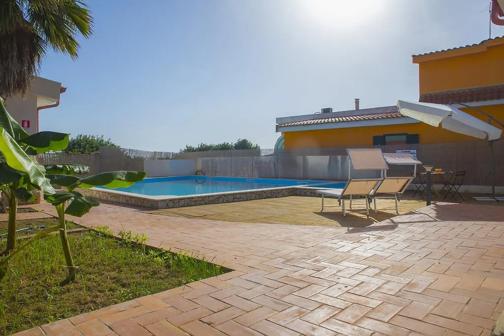 Casa Dei Carrubi Guest House Portopalo Di Capo Passero