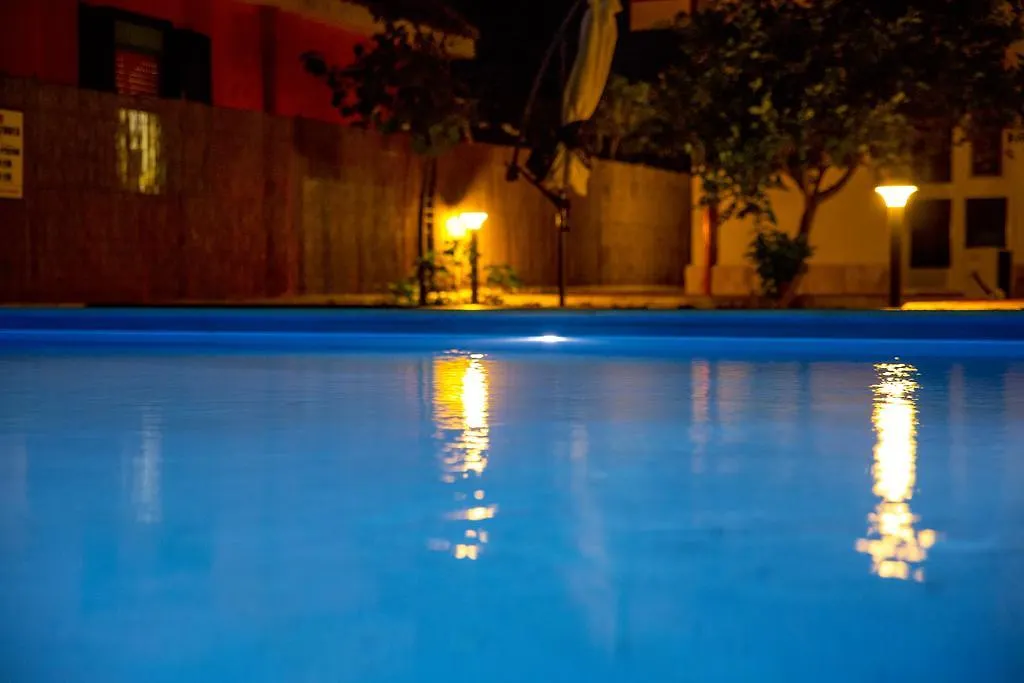 Casa Dei Carrubi Guest House Portopalo Di Capo Passero Italy