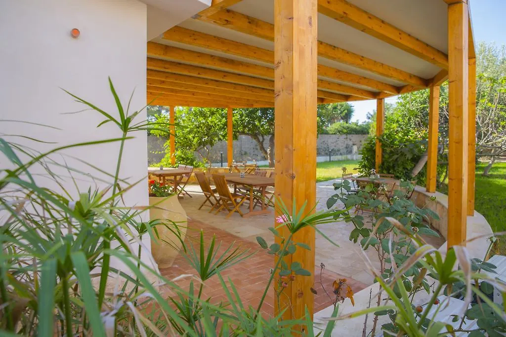 Casa Dei Carrubi Guest House Portopalo Di Capo Passero